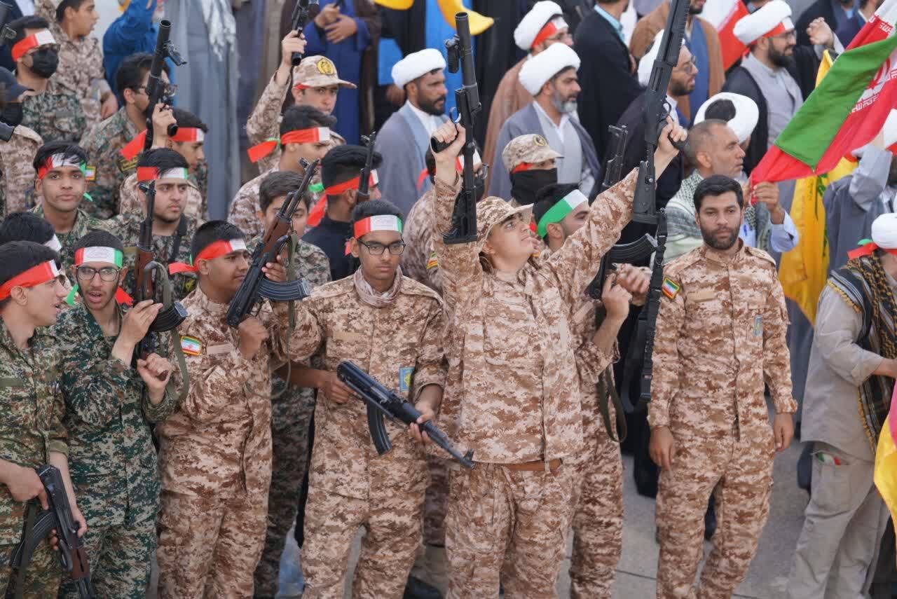 وقتی ایران در مصلای کرمان قامت کشید + فیلم و عکس وقتی ایران در مصلای کرمان قامت کشید + فیلم و عکس