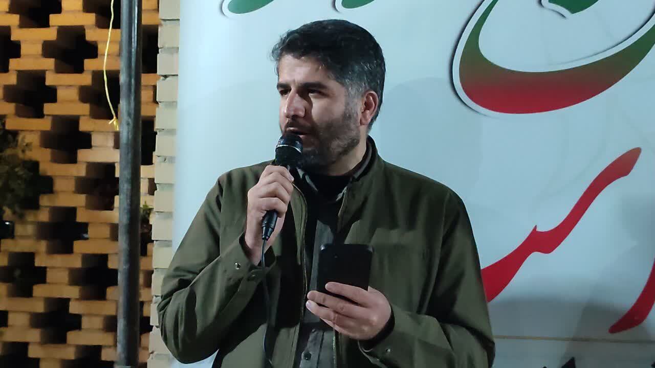 میثاق شبانه مردم صالح&zwnj;آبادی&zwnj;ها با آرمان&zwnj;های انقلاب زیر بارش رحمت الهی