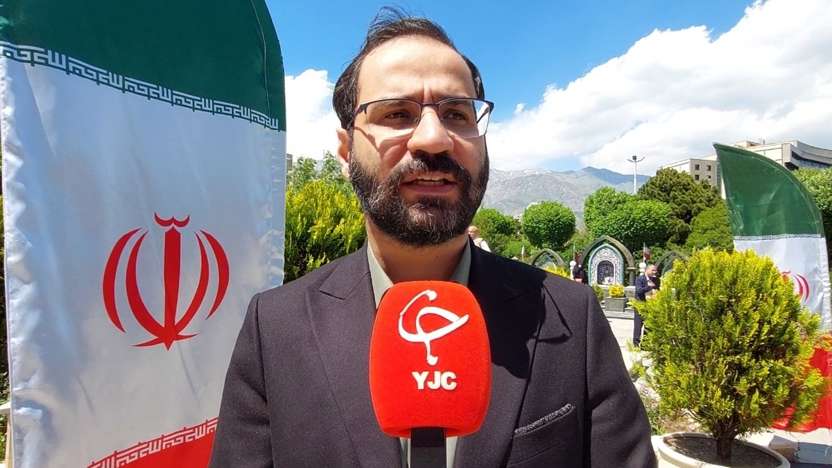 باشگاه خبرنگاران -احتمال به‌کارگیری یک مدل ترکیبی برای پایان‌بندی جنگ از سوی آمریکا هست + فیلم