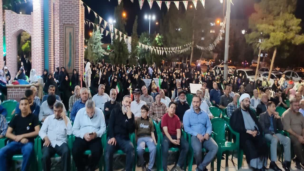 حماسه آفرینی خاورشهریها در نود و یکمین شب مقاومت و خونخواهی امام شهید حماسه آفرینی خاورشهریها در نود و یکمین شب مقاومت و خونخواهی امام شهید