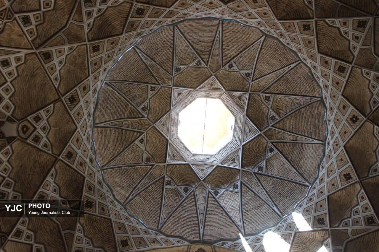 بازار بزرگ قم و تیمچه فرشگنجینه&zwnj;ای از معماری و هنر قم+تصاویر