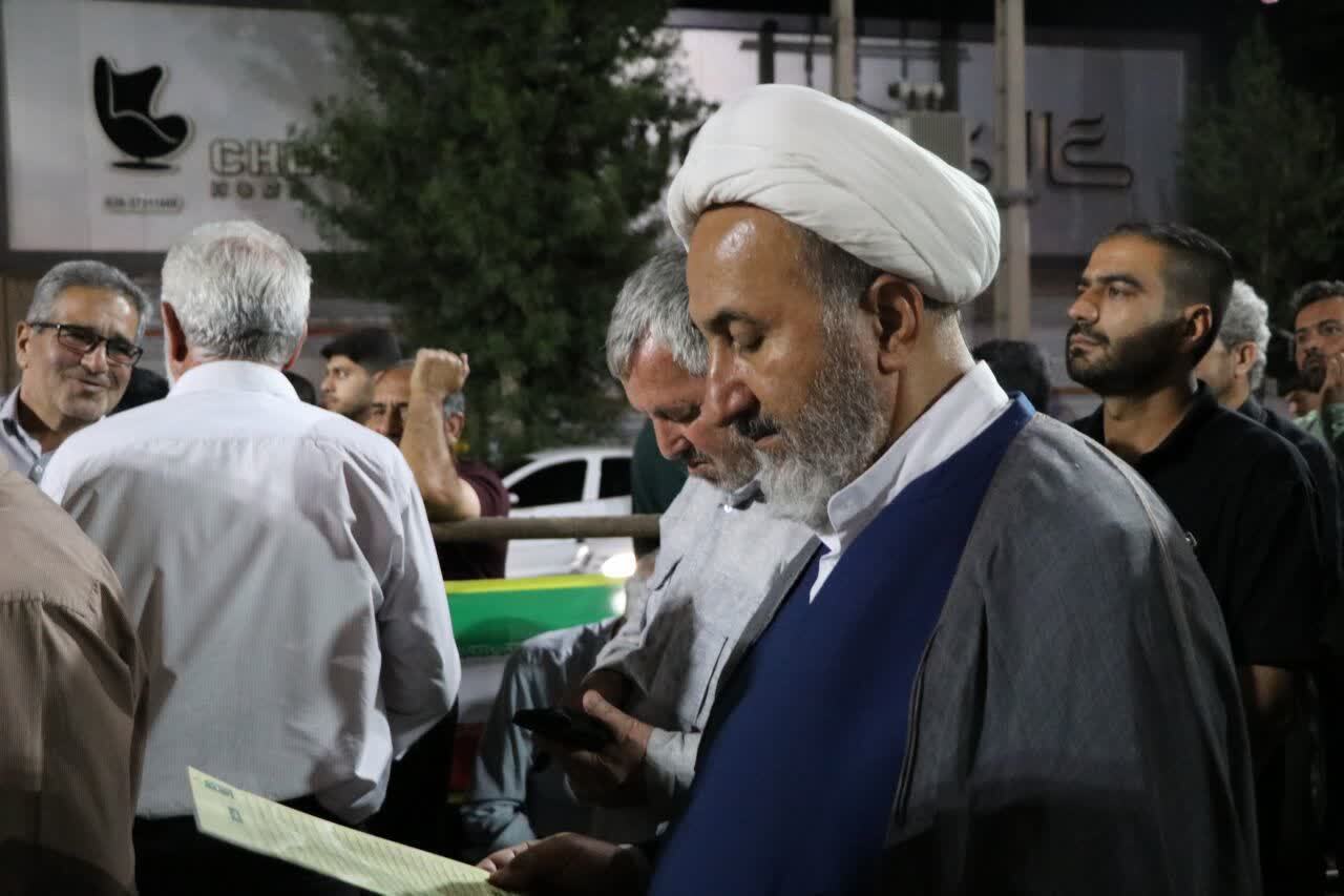 تجمع شبانه حمایت از رهبر انقلاب اسلامی در ماهدشت