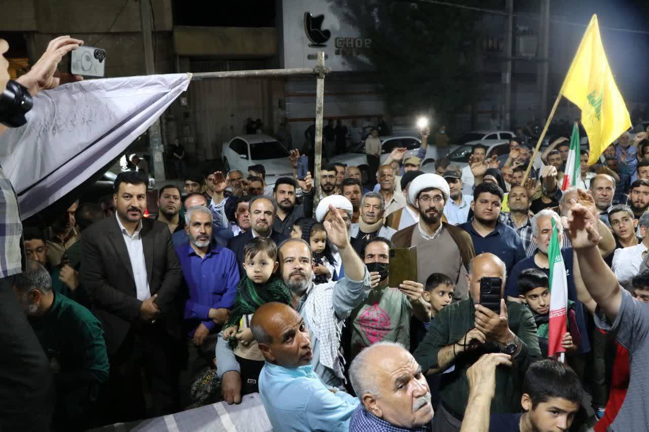 تجمع شبانه حمایت از رهبر انقلاب اسلامی در ماهدشت