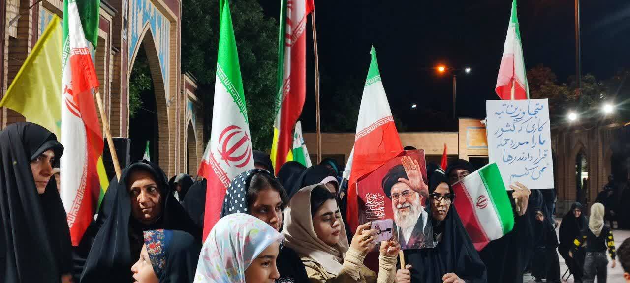 مزار مطهر شهدای صالح&zwnj;آباد میزبان تجمع مردمی حمایت از انقلاب و نیرو&zwnj;های مسلح شد