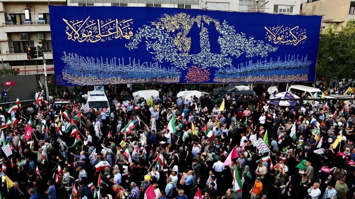 باشگاه خبرنگاران -غدیر در خیابان انقلاب؛ از نقالی و سرود تا مواکب اطعام