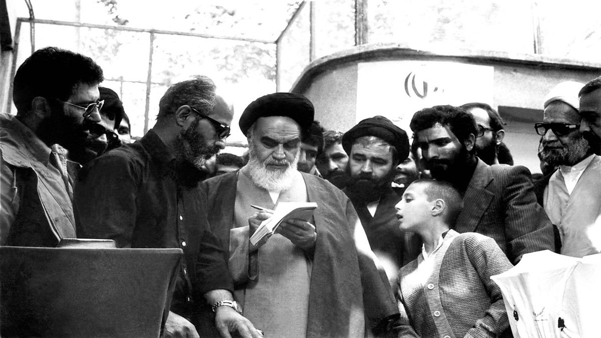 باشگاه خبرنگاران -غزل‌هایی که تصویر آشنای امام را به هم می‌زنند