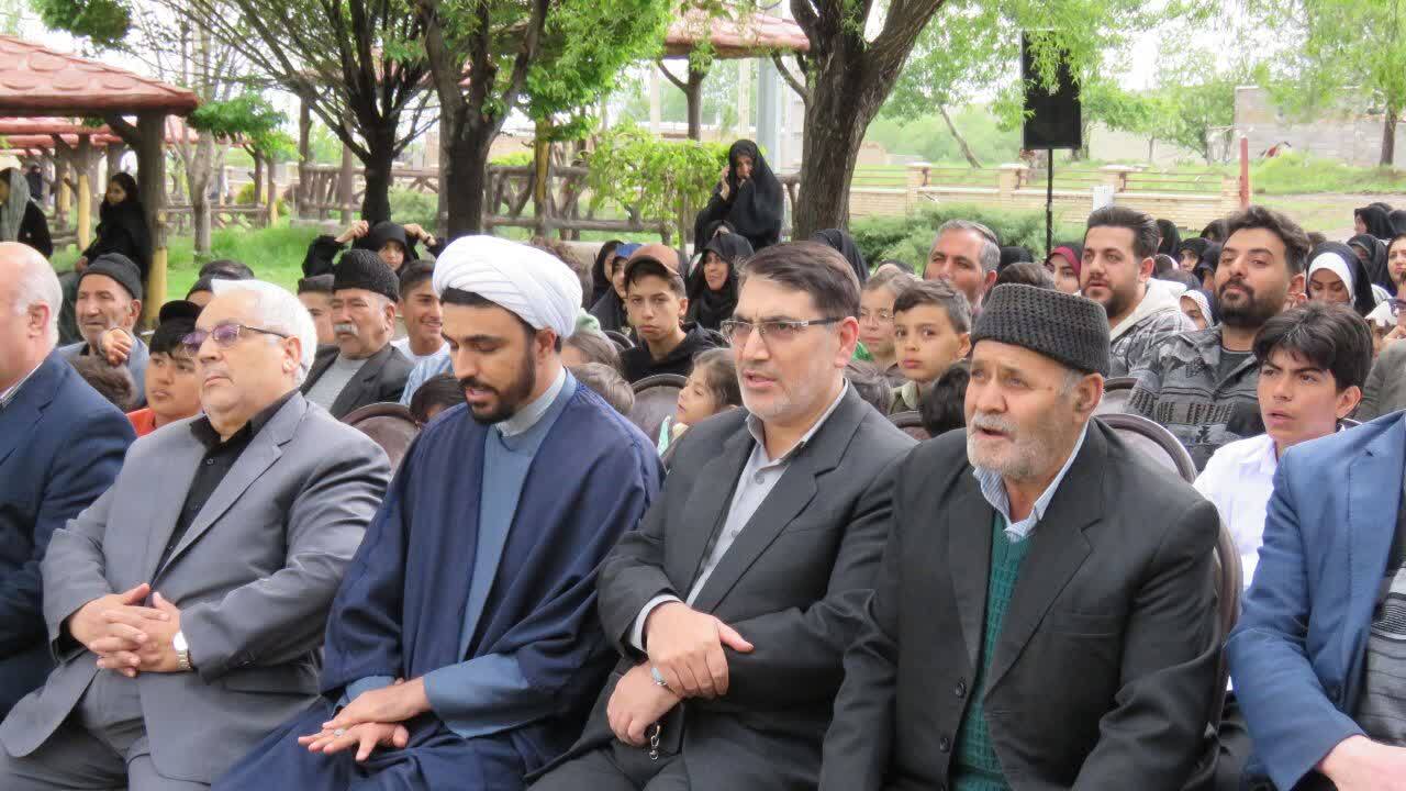 برگزاری همایش خانوادگی تجدید بیعت با ولایت در هریس