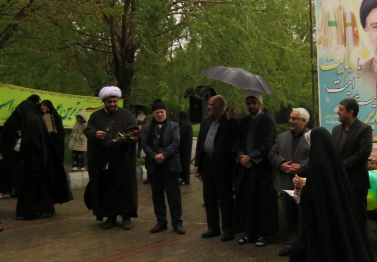 برگزاری همایش خانوادگی تجدید بیعت با ولایت در هریس