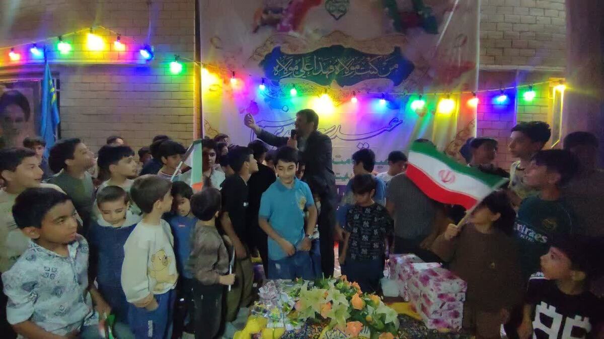 باشگاه خبرنگاران -گزارش تصویری از طنین «من کنت مولا» در آسمان صالح‌آباد همدان