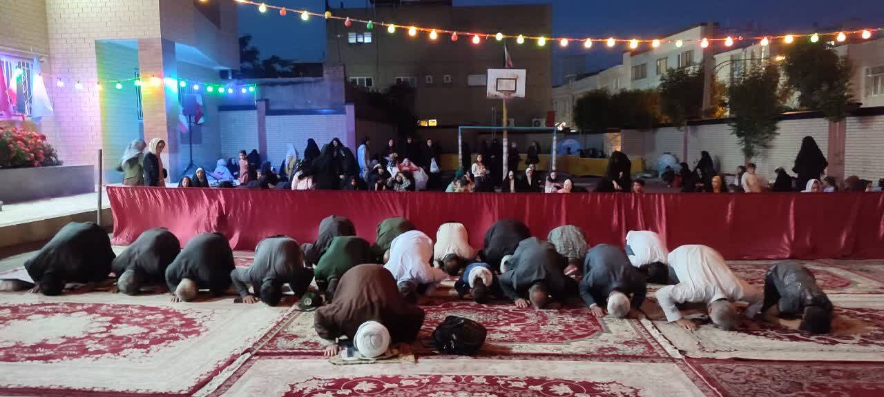 گزارش تصویری از طنین &laquo;من کنت مولا&raquo; در آسمان صالح&zwnj;آباد همدان