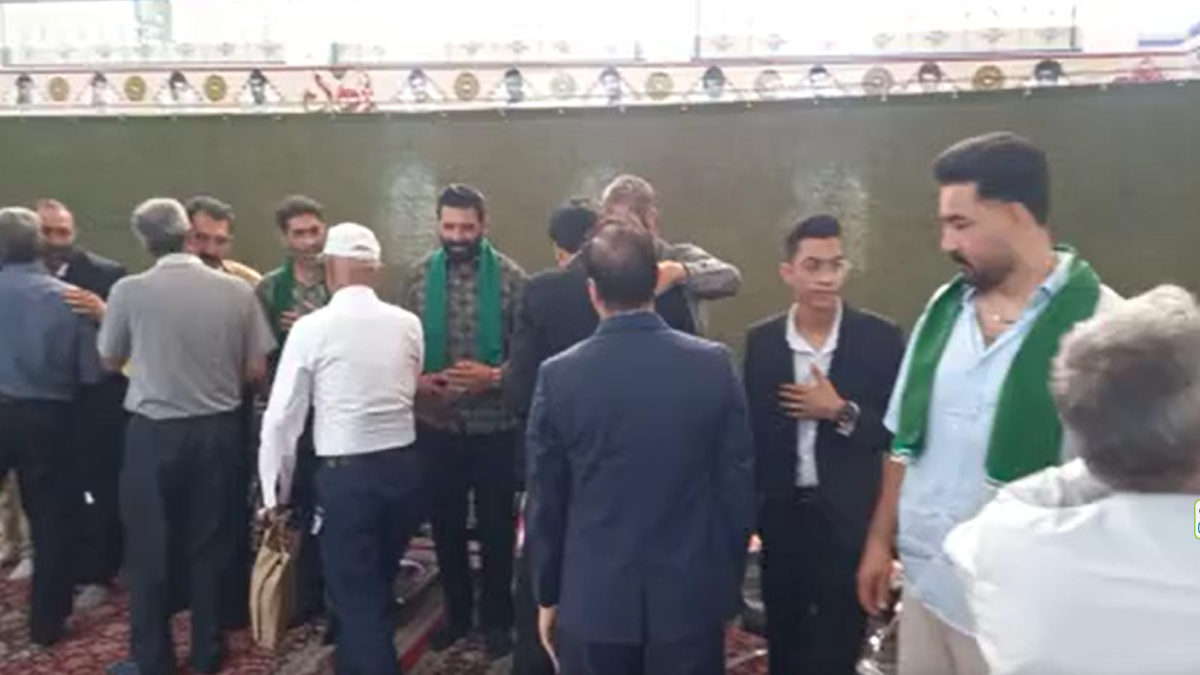 باشگاه خبرنگاران -حال و هوای مسجد تاریخی محله مختص آباد بیدگل در روز عید سعید غدیر خم + فیلم