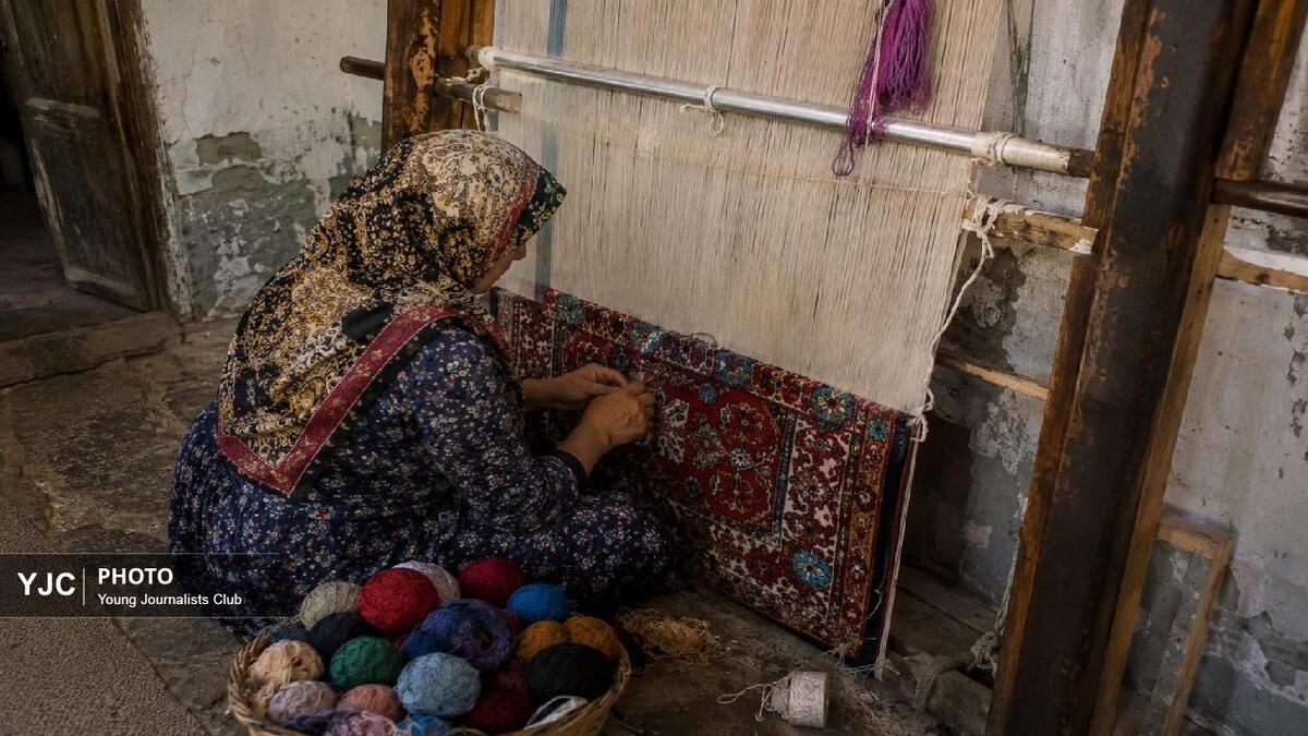 باشگاه خبرنگاران -هنرِ دستانِ الیگودرز در انتظار رونق بازار