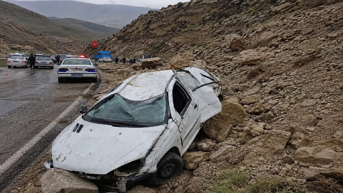 باشگاه خبرنگاران -واژگونی خودرو یک کشته و یک مجروح  در جاده پل‌زال–اندیمشک برجای گذاشت
