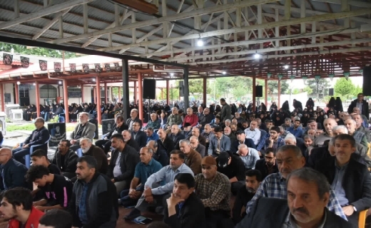 امام خمینی (ره) انتظار را از انفعال به کنشگری تبدیل کرد امام خمینی (ره) انتظار را از انفعال به کنشگری تبدیل کرد