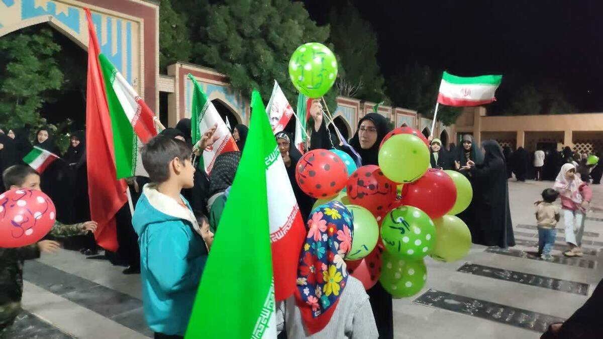 باشگاه خبرنگاران -از طنین تا پای جان برای ایران تا یادمان امام و ۱۵ خرداد در صالح آباد + عکس و فیلم