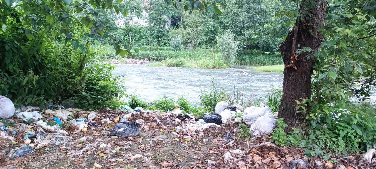 گلایه اهالی منطقه مرزیکلای بابل از رهاسازی زباله در بستر رودخانه