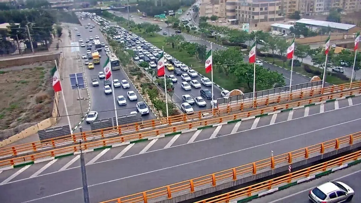 باشگاه خبرنگاران -ترافیک پرحجم درجاده هراز وآزادراه‌های منتهی به تهران