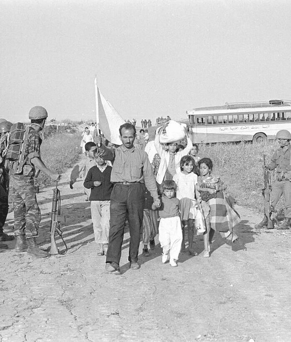 فلسطینی هایی که مجبور به کوچ میشدند