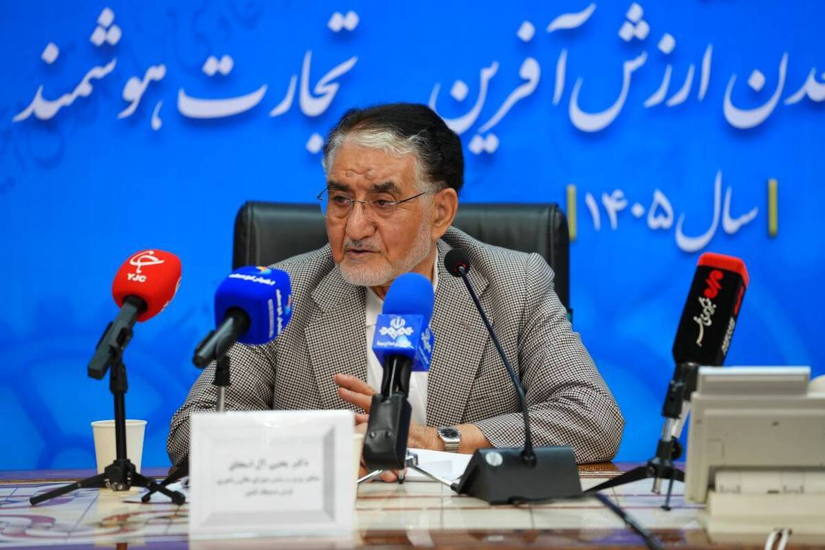 باشگاه خبرنگاران -صادرات چمدانی فرش ایرانی به ۳۰۰ میلیون دلار رسید/ توقف صادرات فرش ایرانی به آمریکا همزمان با جنگ تحمیلی سوم +فیلم
