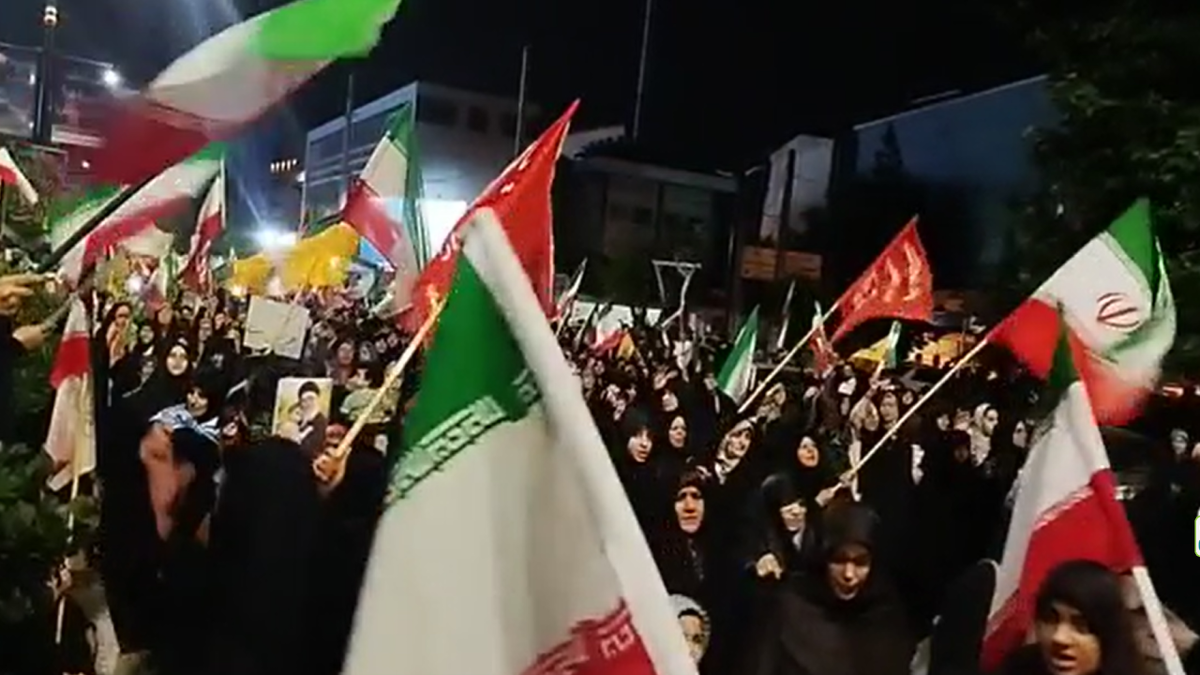 باشگاه خبرنگاران -واکنش مردم انقلابی بابل نسبت به نقض آتش بس رژیم صهیونیستی به لبنان + فیلم