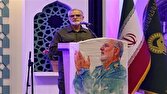 مراقب باشیم دوباره در زمین دشمن بازی نکنیم/ دشمن به دنبال تخریب قهرمانان کشور است
