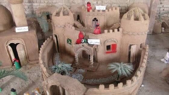 ساخت بزرگترین نمایشگاه نمونک گلی ویژه ماه محرم در روستای تکه نهاوند