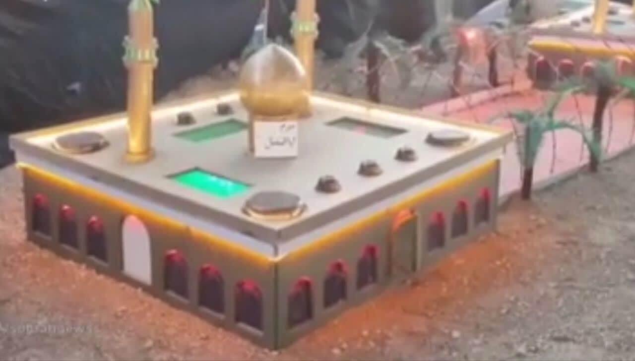 ساخت بزرگترین نمایشگاه نمونک گلی ویژه ماه محرم در روستای تکه نهاوند