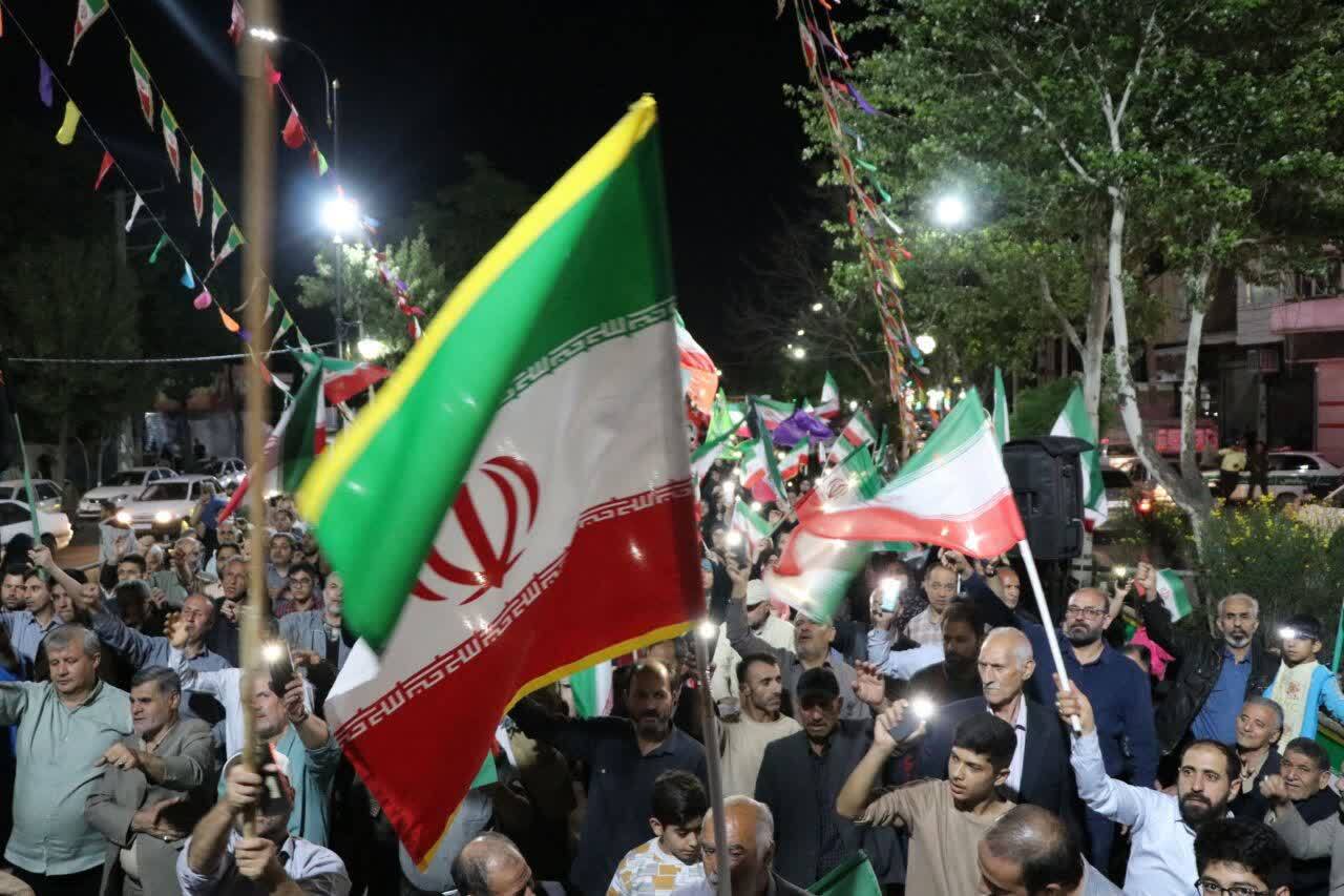 گوشه&zwnj;هایی از صلابت و ایستادگی مردم انقلابی ماهدشت در میدان مقاومت