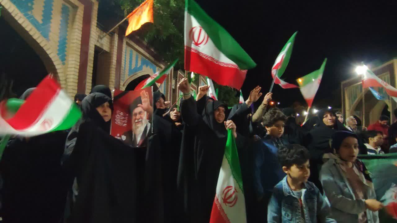 نوای تا پای جان برای ایران در مزار شهدای صالح آباد طنین&zwnj;انداز شد
