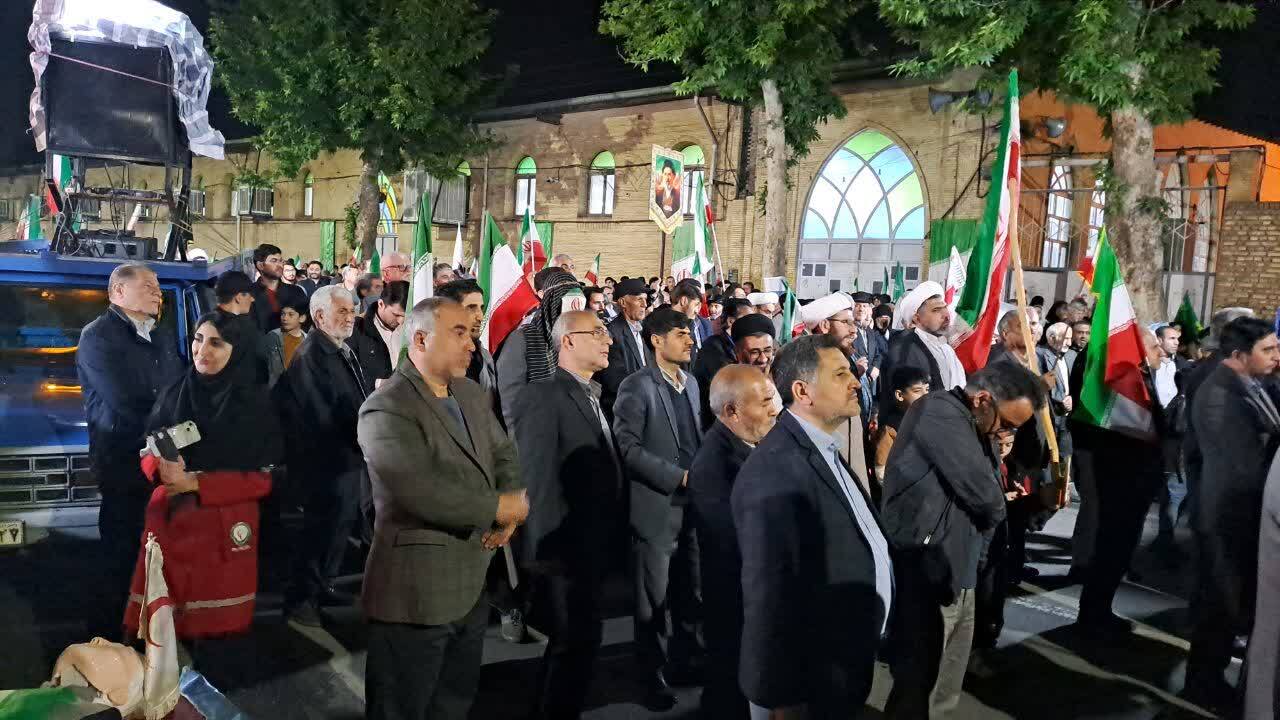 تجمع خودجوش مردم خوی در حمایت از رهبر شهید انقلاب