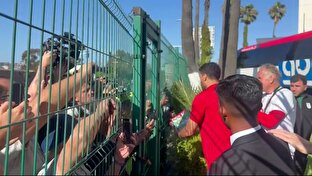 حضور پرشور هواداران ایران مقابل هتل محل اقامت تیم ملی در تیخ