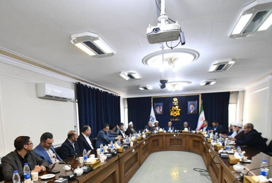اساتید دانشگاه حاضر هستند علاوه بر جنگ نرم در جنگ سخت هم حضور داشته باشند+تصاویر