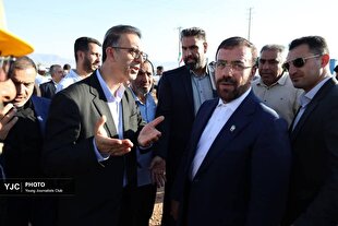 گامی بلند در توسعه انرژی‌های پاک/افتتاح نیروگاه خورشیدی ۵ مگ