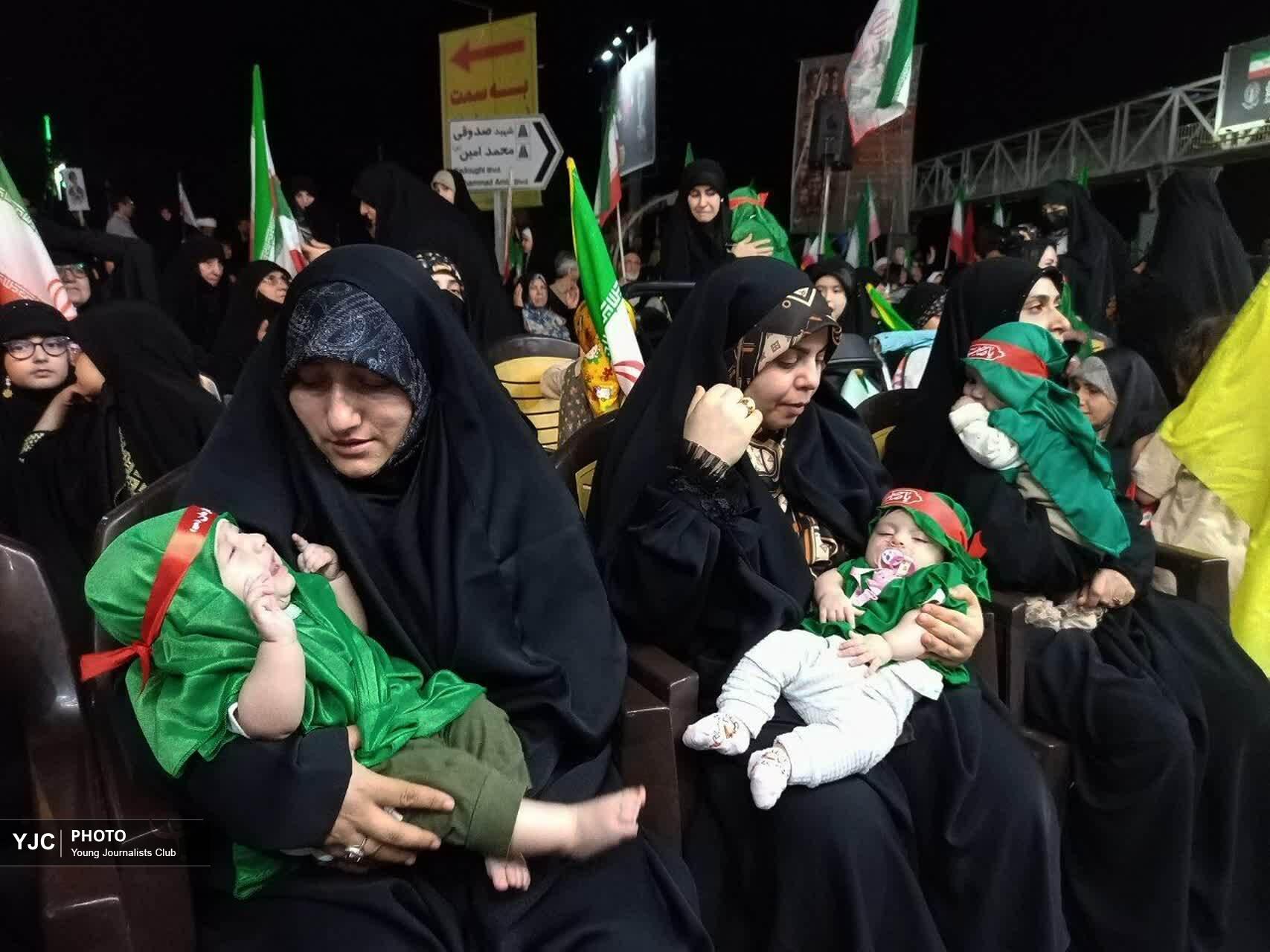 بزرگداشت نوه رهبر شهید انقلاب در همایش بین المللی سرباز کوچولو&zwnj;های انقلاب در قم+تصاویر