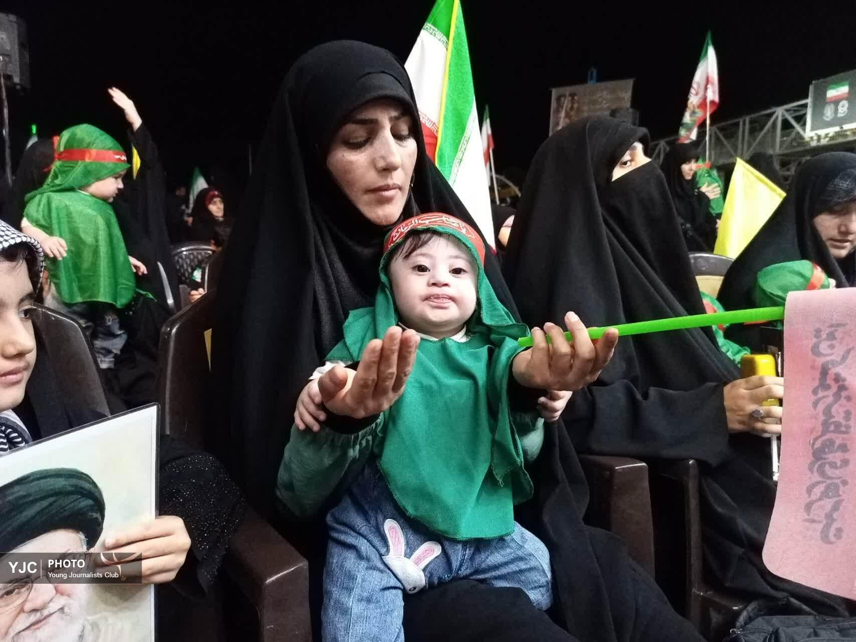 بزرگداشت نوه رهبر شهید انقلاب در همایش بین المللی سرباز کوچولو&zwnj;های انقلاب در قم+تصاویر