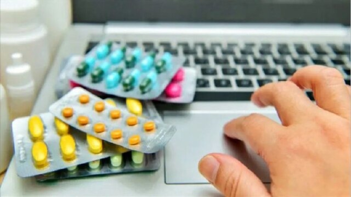 باشگاه خبرنگاران -ابلاغ توافق‌نامه جدید برای عرضه اینترنتی دارو/ تحول دیجیتال در ۱۸۰۰۰ داروخانه