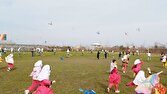 طنین شادی و یادبود دانش‌آموزان آسمانی در جشنواره پرواز بادبادک‌ها در کردکوی