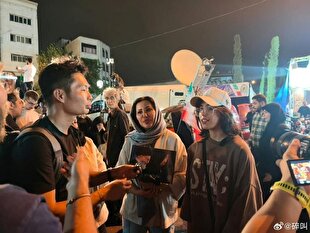 مهمانان شرقی انگشت به دهان مقاومت ملی ایرانیان