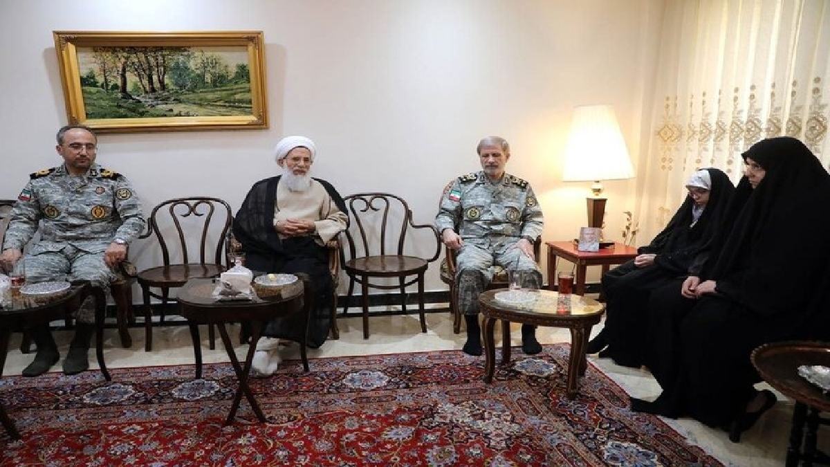 باشگاه خبرنگاران -فرمانده کل ارتش: دشمن فهمید که باید به ملت ایران و نظام جمهوری اسلامی، احترام بگذارد