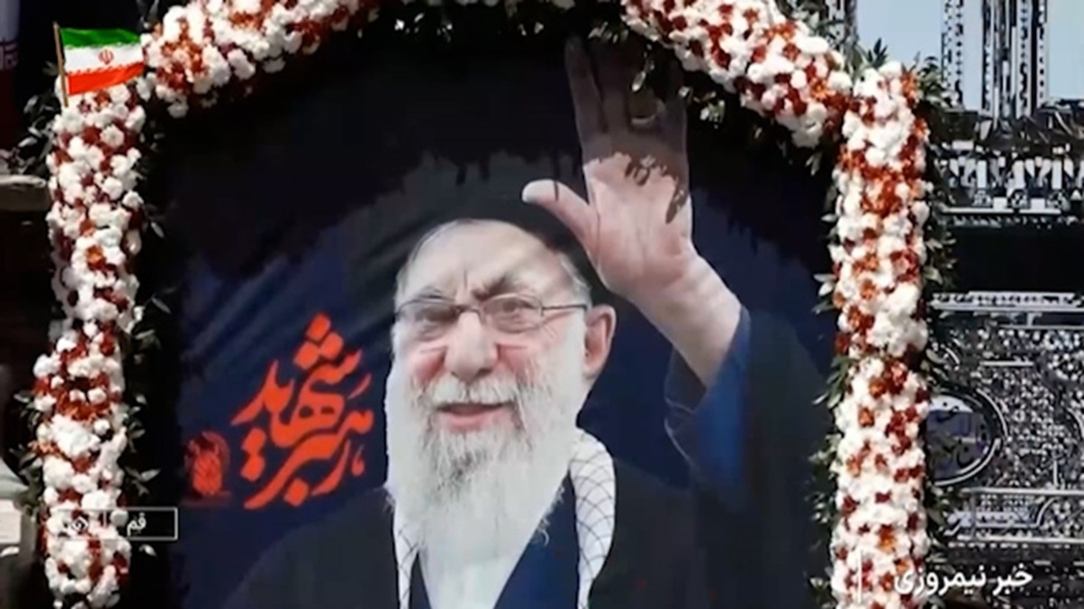 رنگ و بوی محرم در صحن‌های حرم رضوی + فیلم