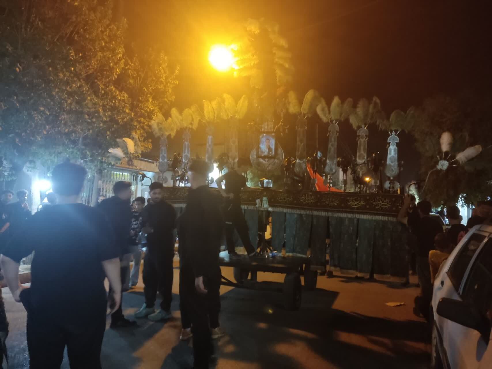 قم با راه اندازی دسته جات عزاداری رنگ و بوی محرم گرفت