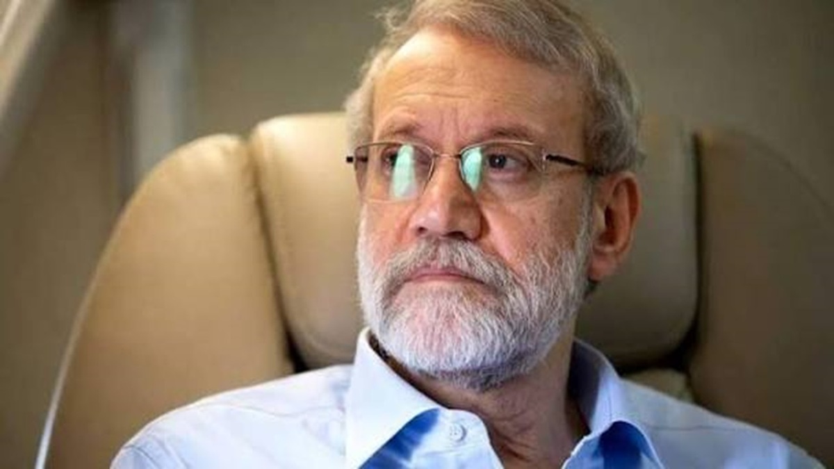 تصاویری از حضور شهید لاریجانی در منزل شهید محمود باقری معمار اقتدار موشکی ایران