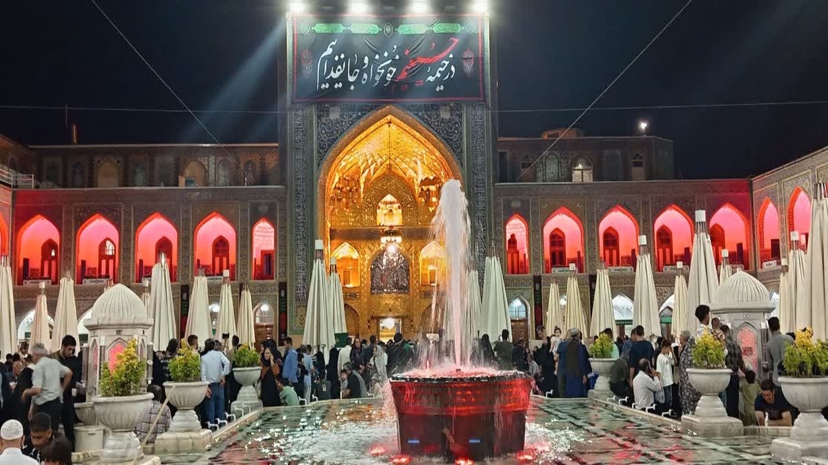 باشگاه خبرنگاران -آستان مقدس امام رضا (ع) با نصب پرچم سیاه رنگ و بوی محرمی گرفت + عکس