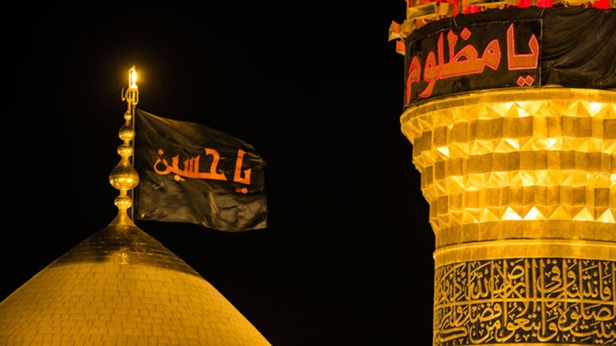 تعویض پرچم گنبد حرم امام حسین (ع) در شب اول محرم + فیلم