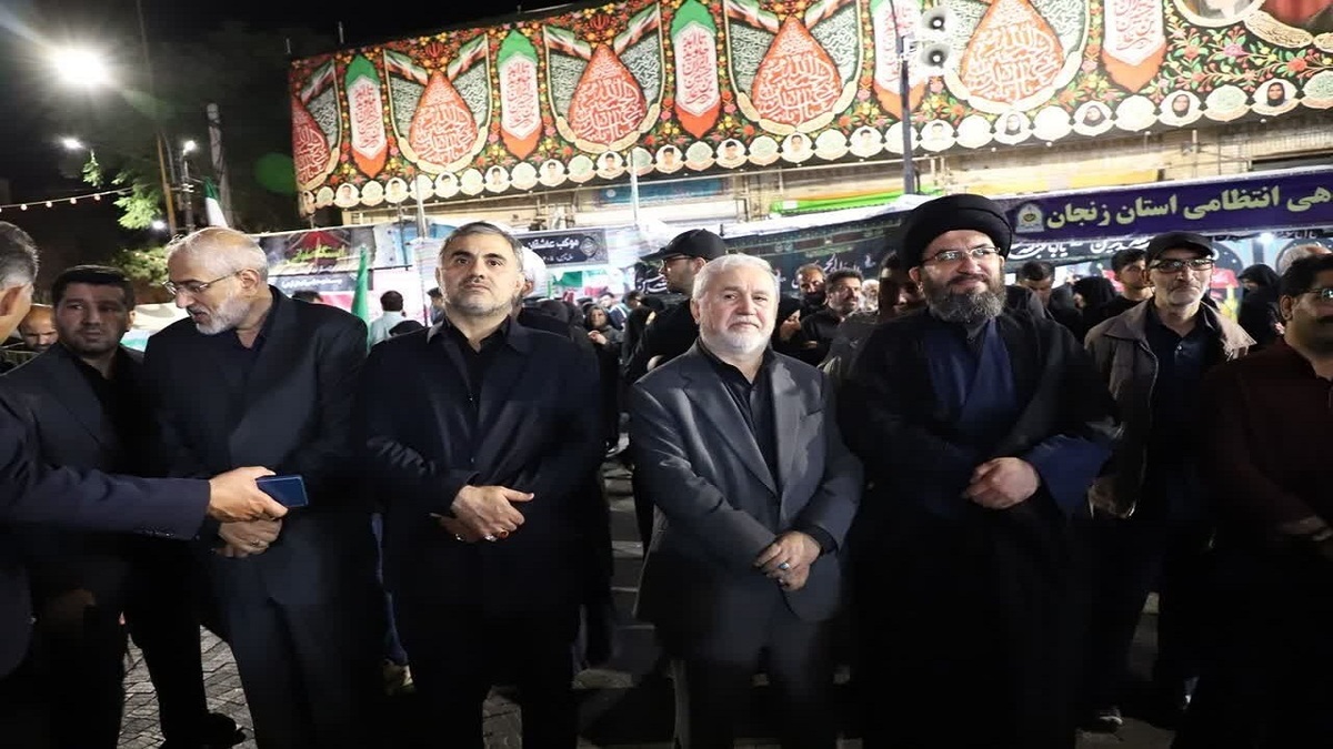 باشگاه خبرنگاران -آثار جنگ در حسینیه اعظم زنجان حفظ شود