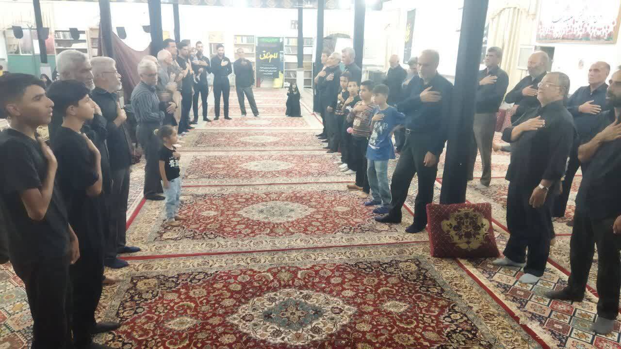 سوگواری عاشقان حسینی روستای ده محمد به مناسبت محرم