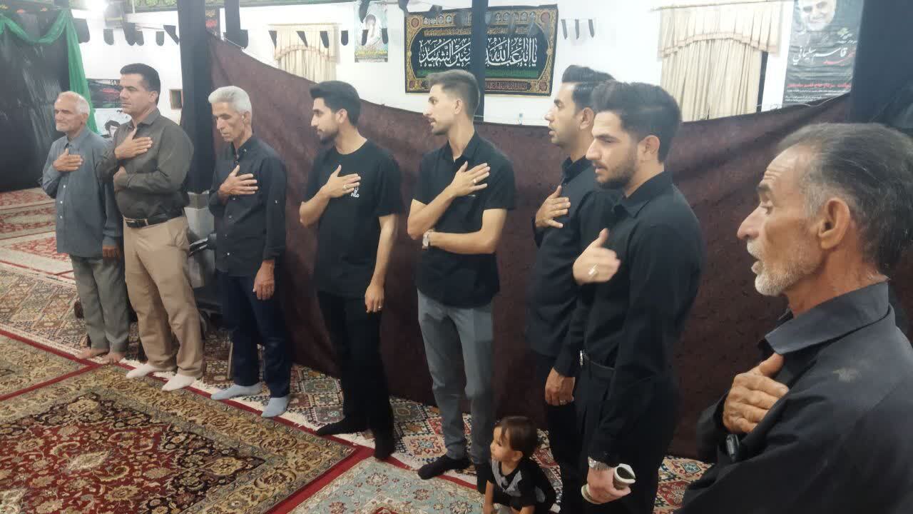 سوگواری عاشقان حسینی روستای ده محمد به مناسبت محرم