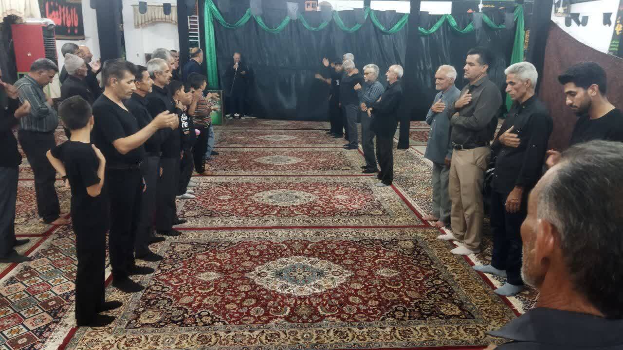 سوگواری عاشقان حسینی روستای ده محمد به مناسبت محرم