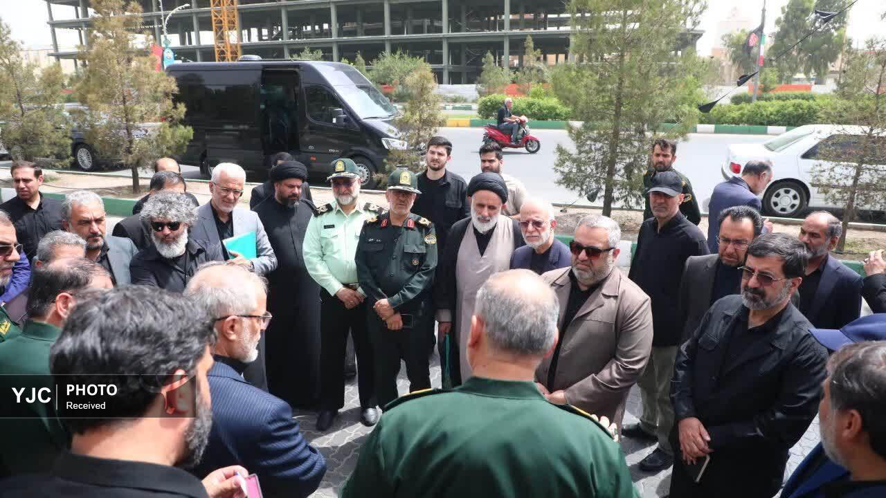 بازدید معاون وزیر کشور از مسیر مراسم تشییع رهبر شهید در قم+تصاویر