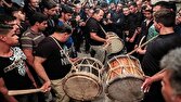 از سنج و دمام تا اشک و ارادت؛ هندیجان یکپارچه در سوگ سالار شهیدان(ع) + فیلم